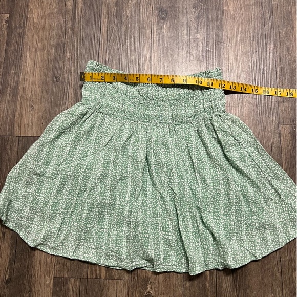 Abercrombie Kids Green Floral Stretch Waist Mini Skort A Line Flowy Skirt 15/16 - Picture 6 of 8